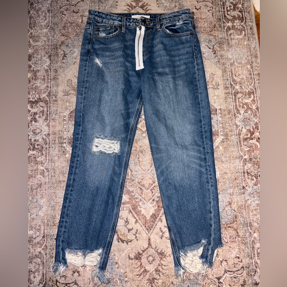 Hidden Premium Jeans Medium Wash Knee Distressed Frayed Cropped size 30